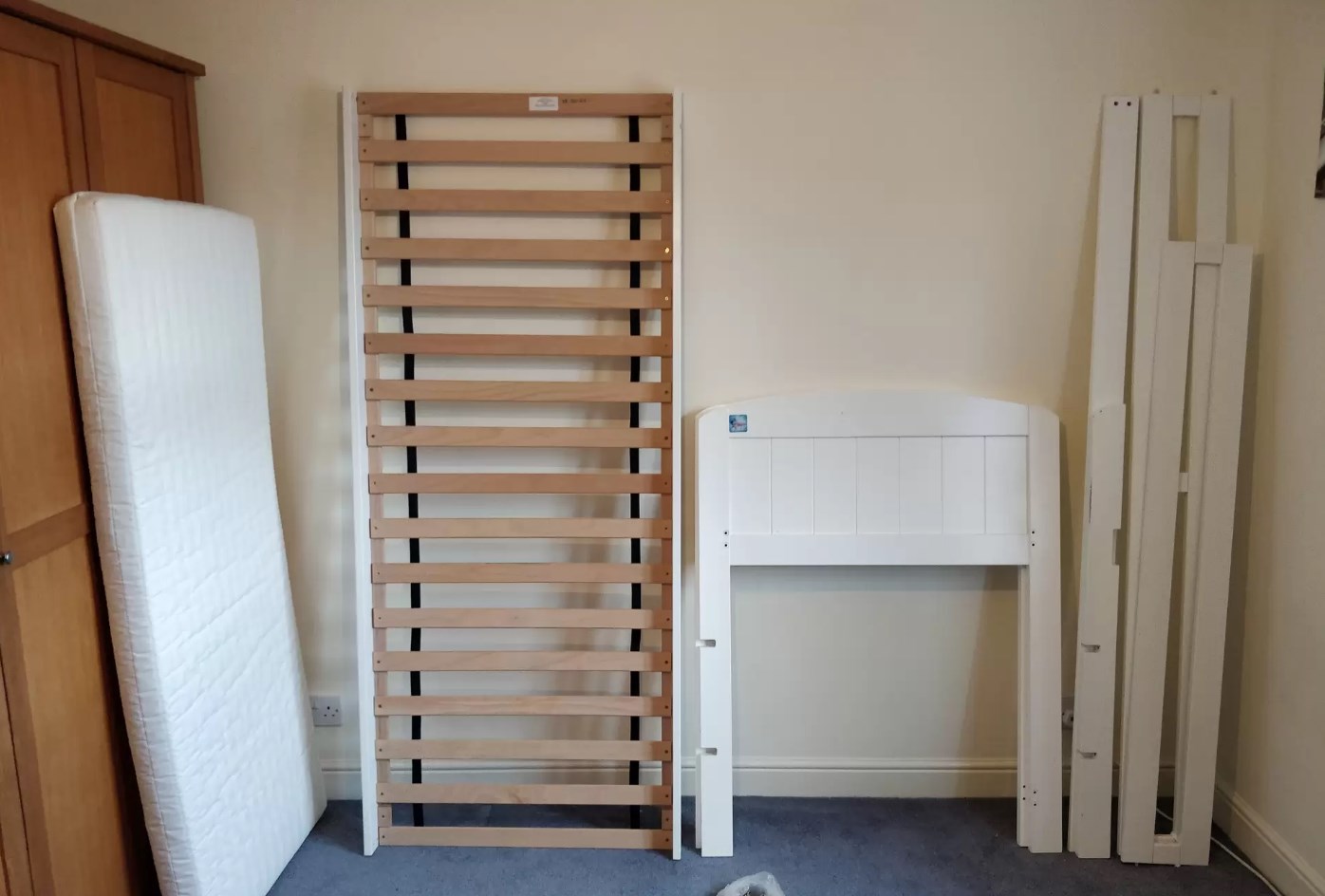 How To Disassemble A Bed Frame For Moving